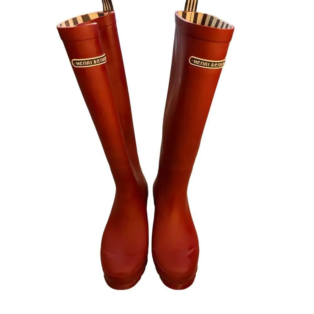 HENRI BENDEL Red Rubber Signature Stripe Interior Rain Boots Weliies 10 garden